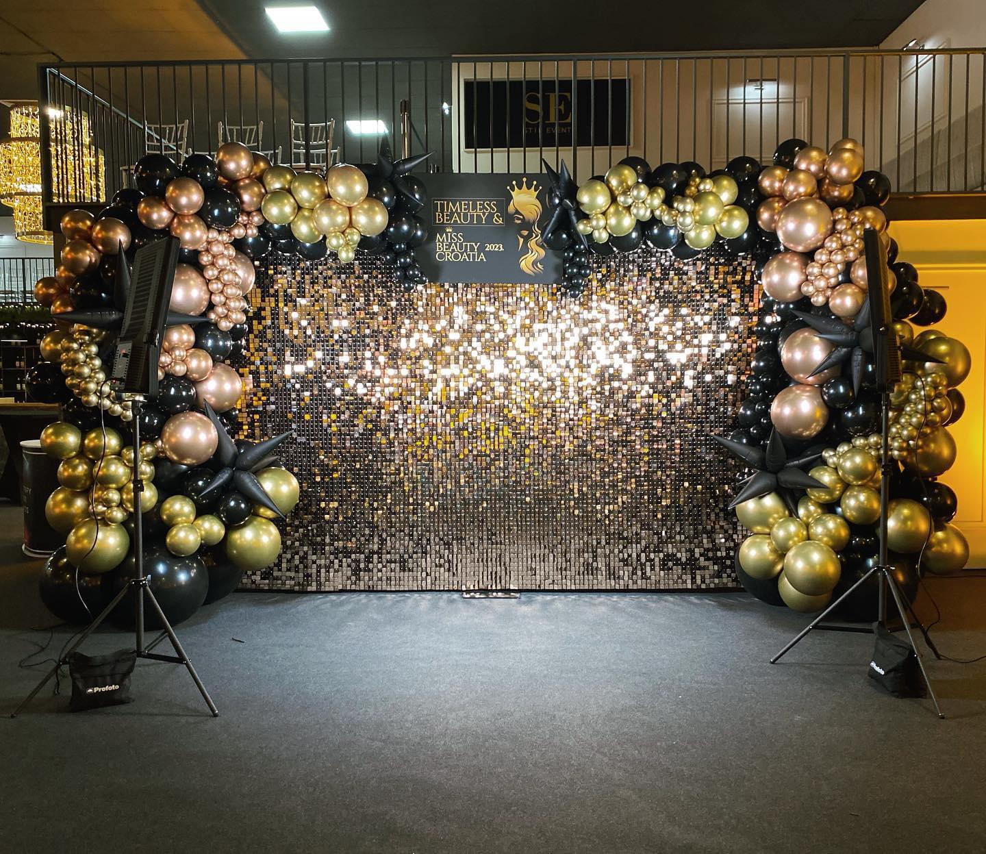 Shimmer wall